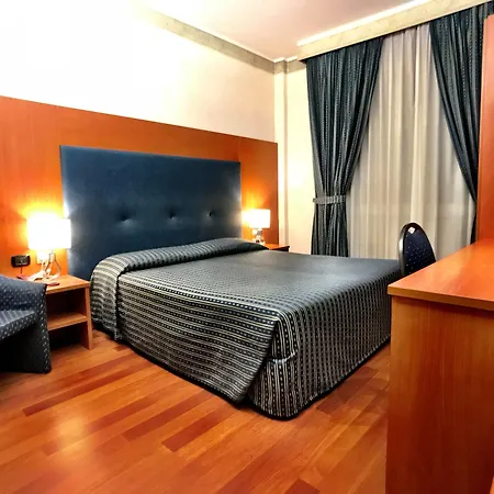 Mec Hotel Milán