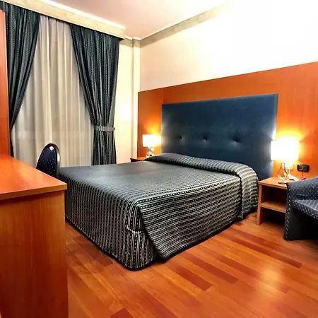 Mec 3* Milan