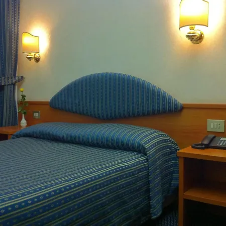 Hotel Mec Milán