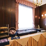 Mec Hotel 3*