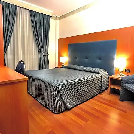 Mec 3* Milan