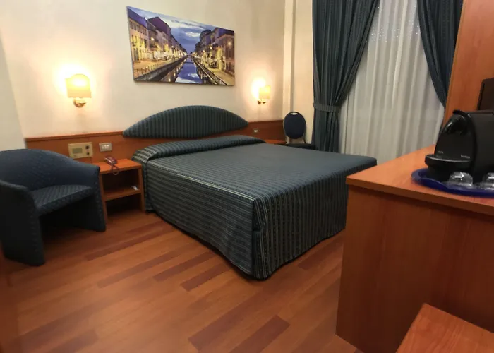 Hotel Mec 3*